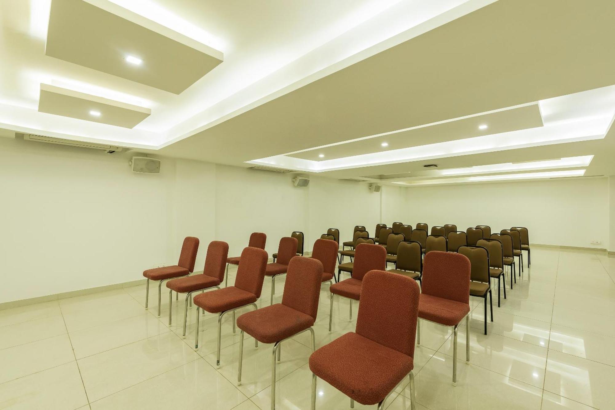 Super Townhouse Mg Road,Bengaluru Kültér fotó